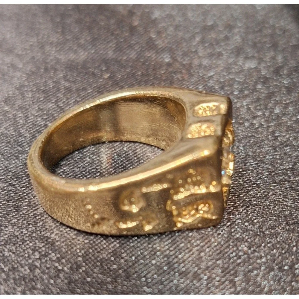 Vintage 1970s Mens Gold Tone Electroplate Nugget Signet Ring Solitaire Size 9